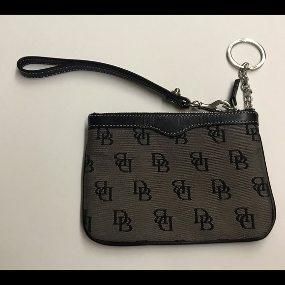 New Dooney & Bourke Wristlet or Clutch with Keychain - Picture 8 of 12